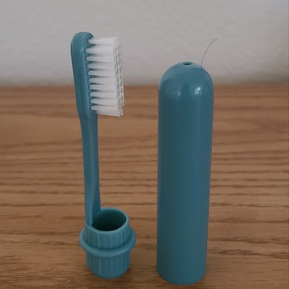 Mini Travel Pouch with Accessories - Picture 8 of 14